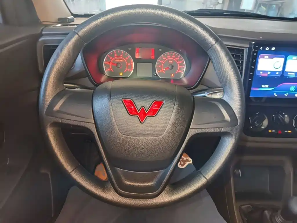 Wuling Hongguang V — миниатюра 11