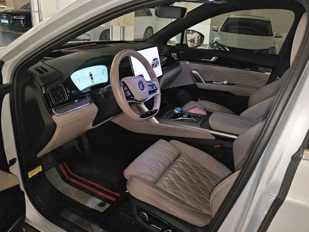 BYD Tang New Energy — миниатюра 5