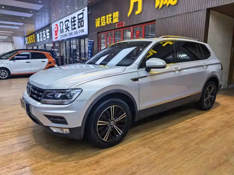 Купить Volkswagen Tiguan L