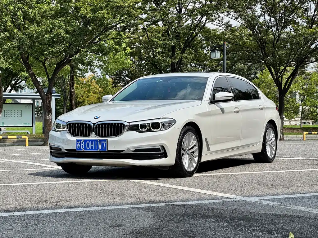 BMW 5 Series — миниатюра 3