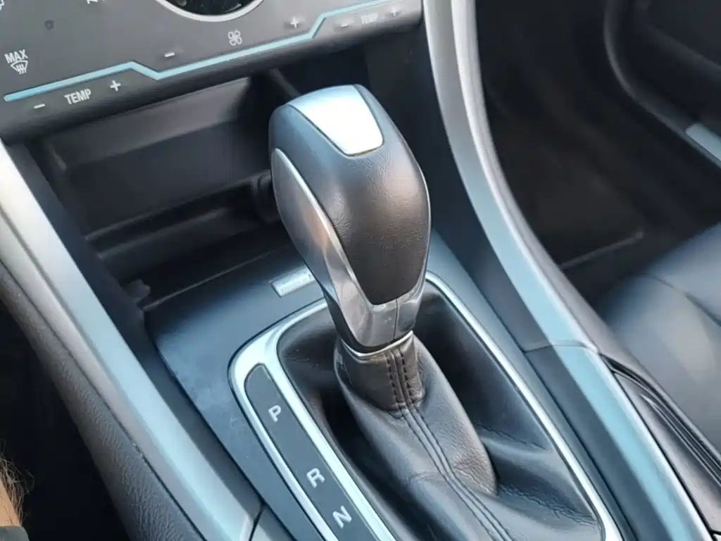 Ford Mondeo — миниатюра 14