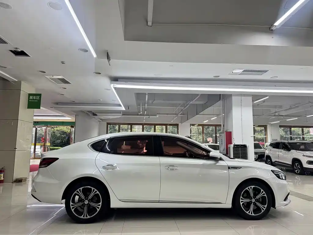 MG MG6 — миниатюра 6