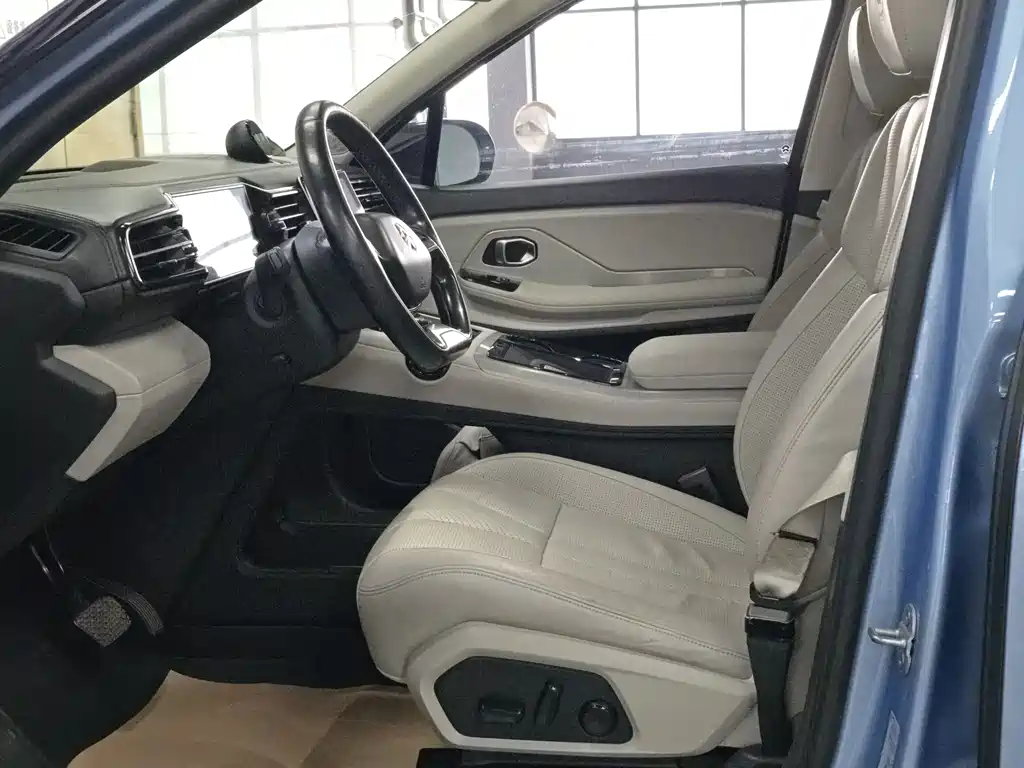 NIO ES8 — миниатюра 10