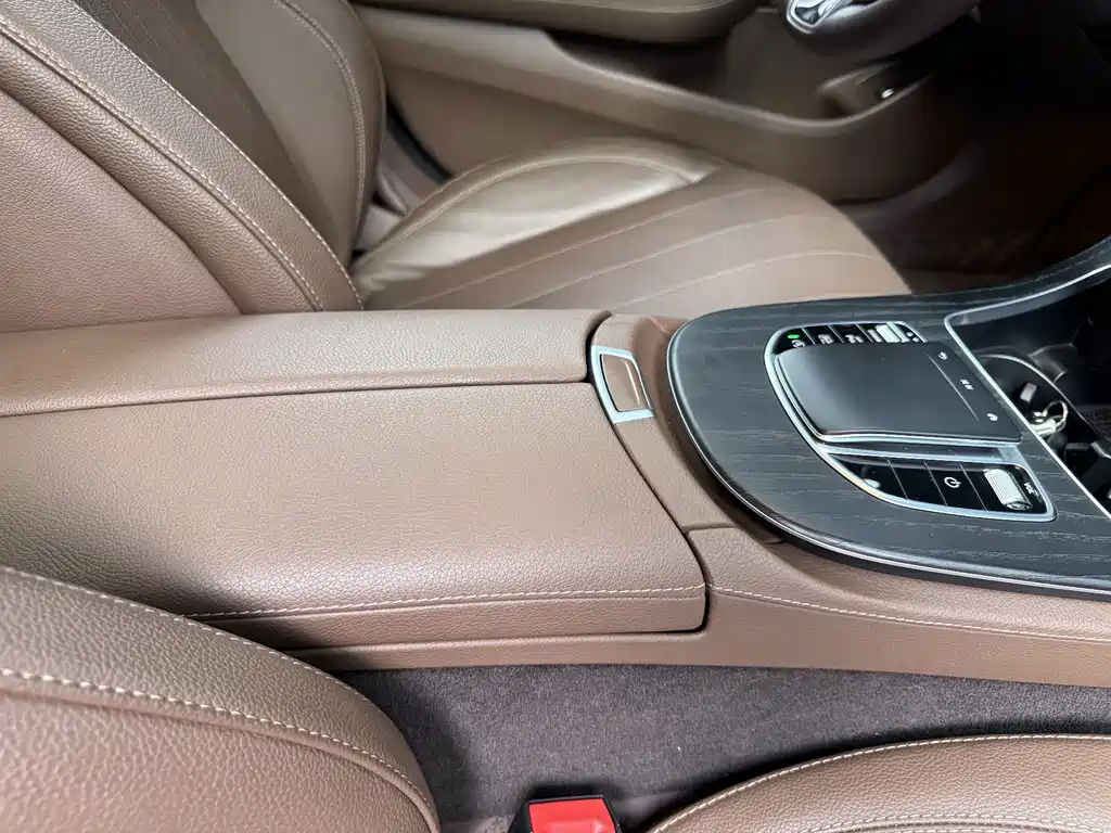 Mercedes-Benz E-Class — миниатюра 34