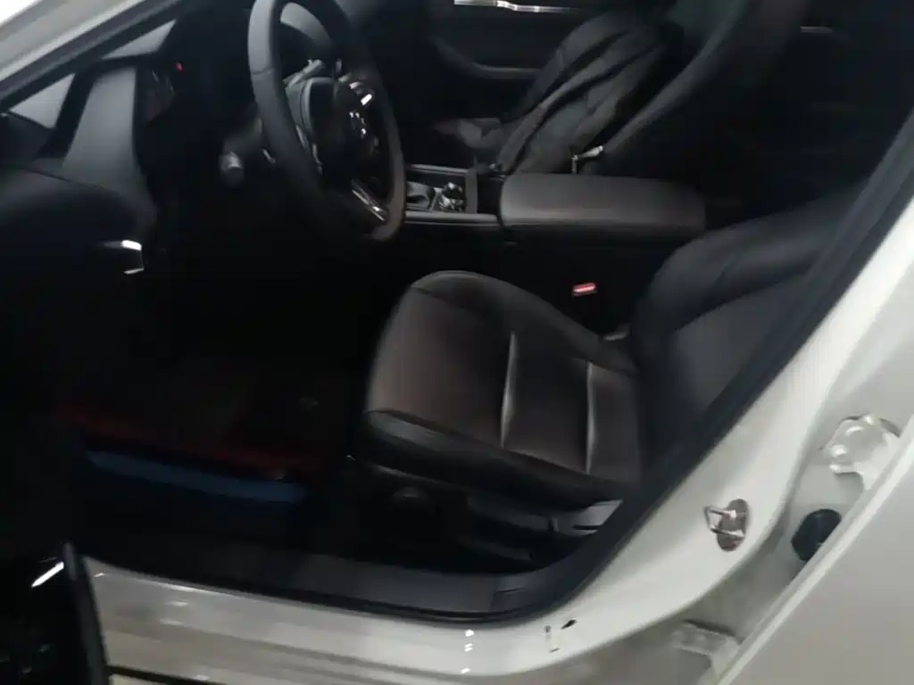 Mazda 3 Axela — миниатюра 15