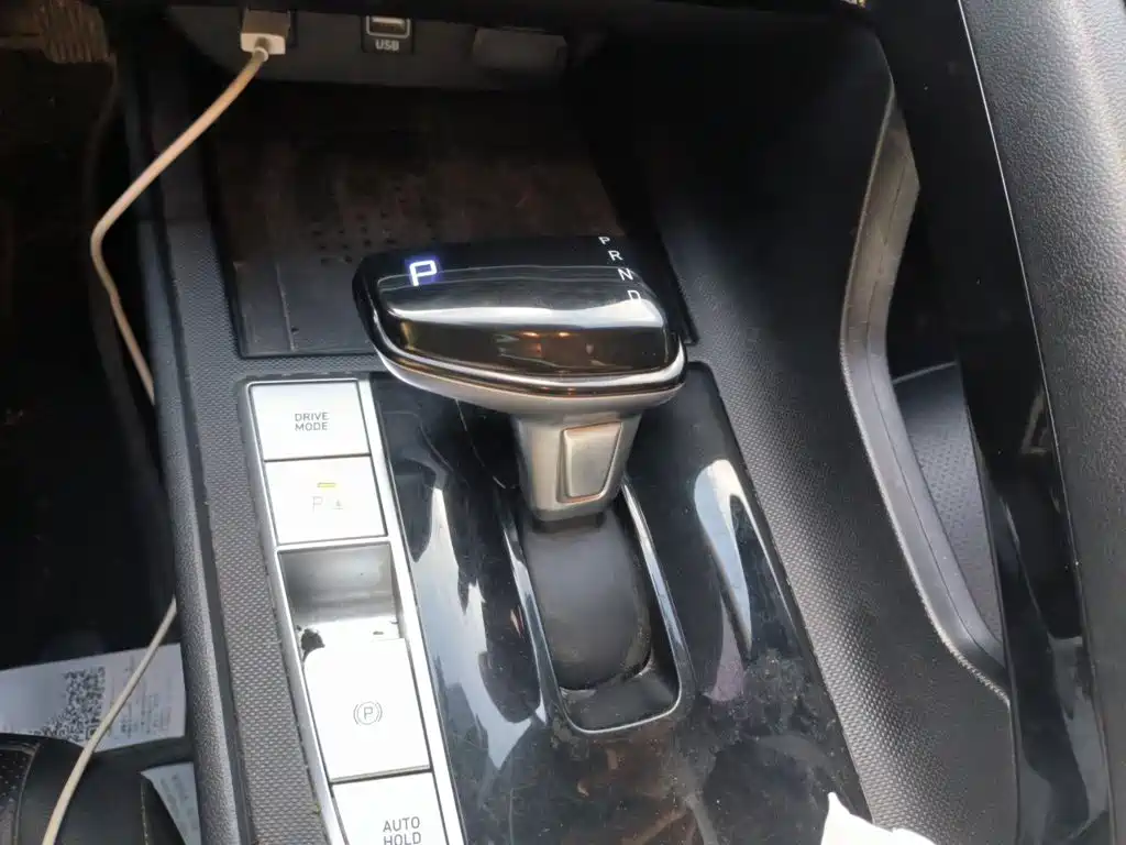 Hyundai Elantra — миниатюра 7