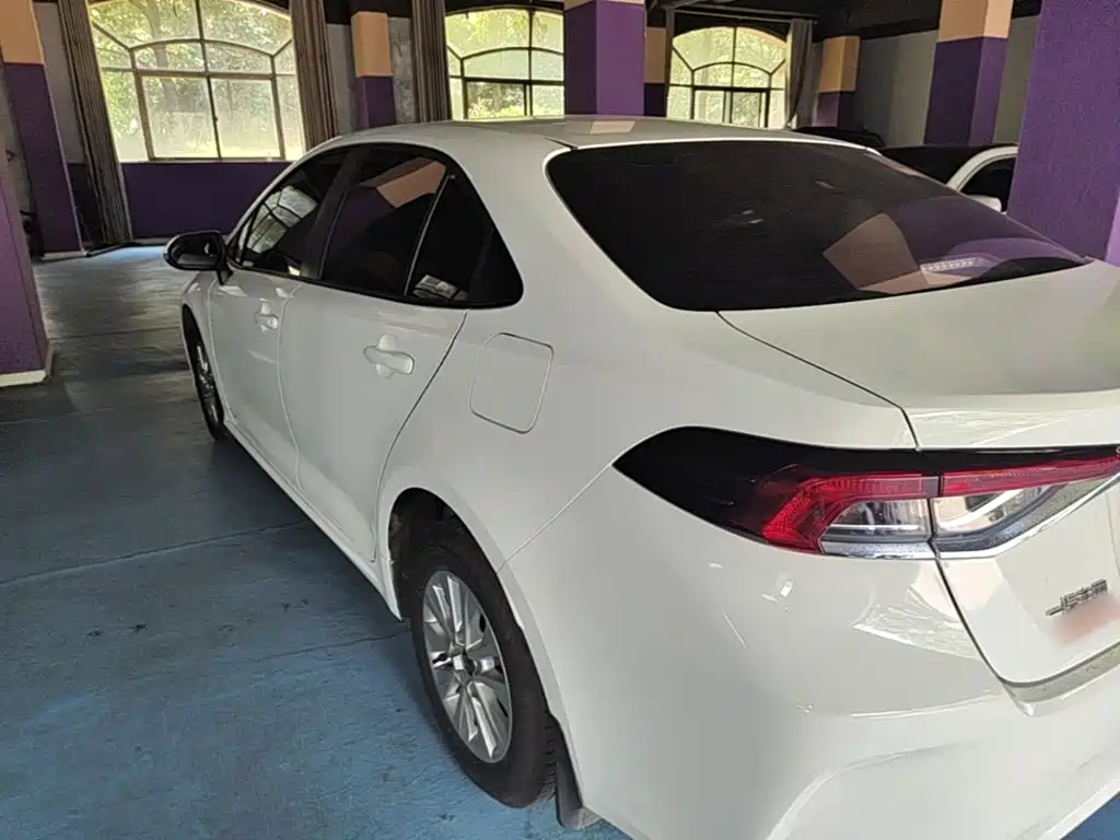 Toyota Corolla — миниатюра 5