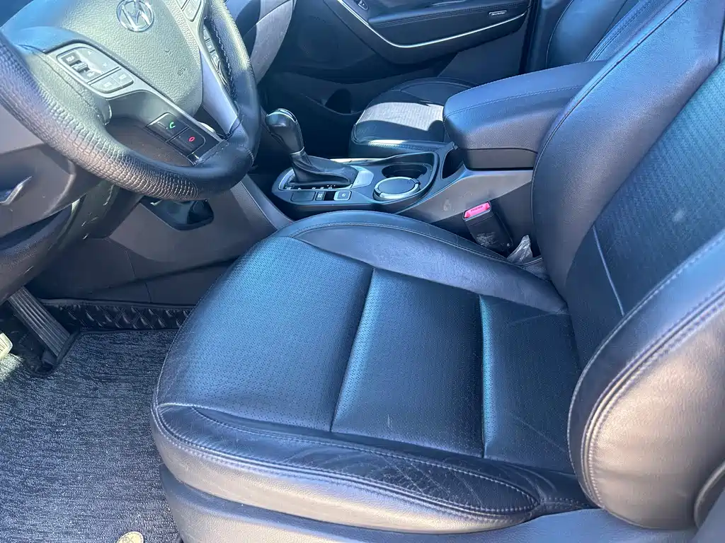 Hyundai Santa Fe — миниатюра 7