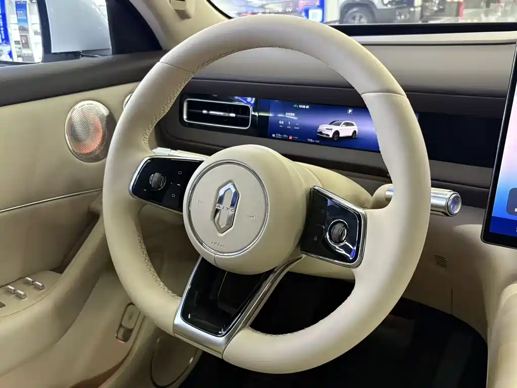 AITO AITO M6 — миниатюра 11