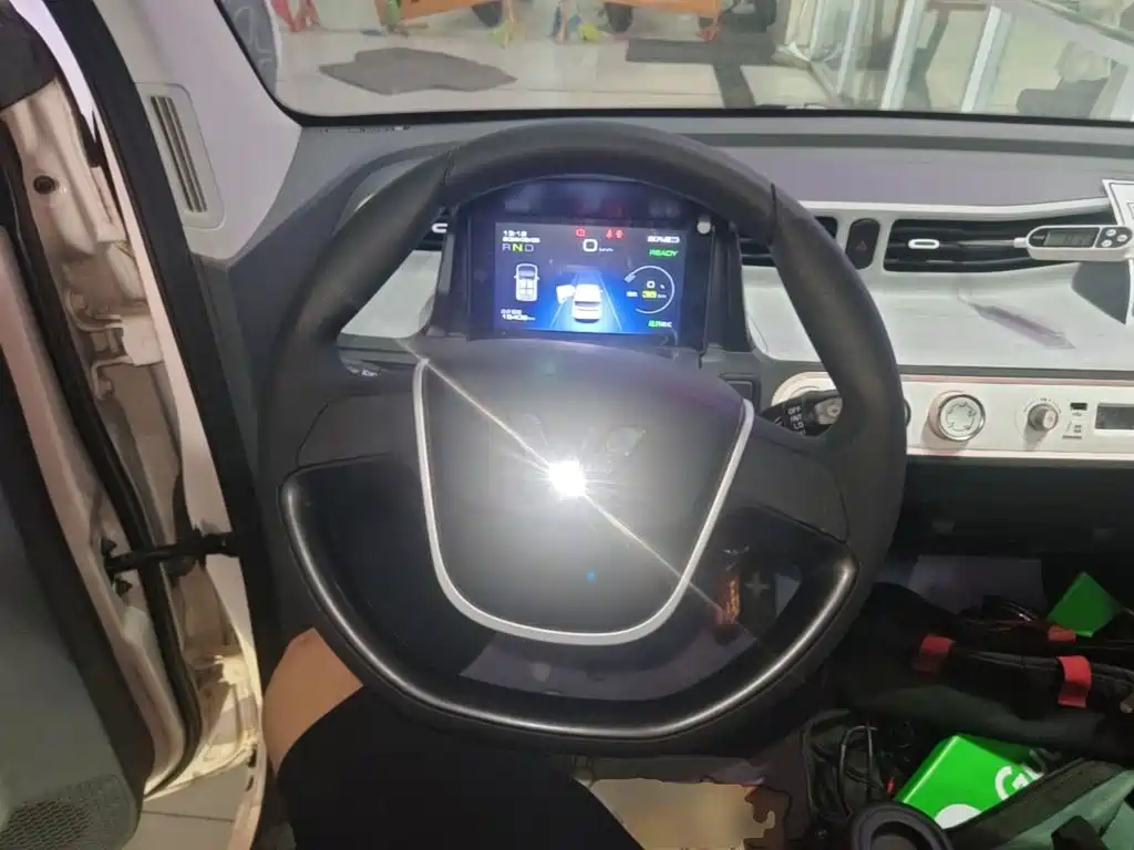 Wuling MINIEV — миниатюра 11