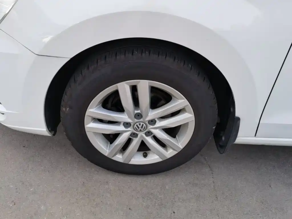 Volkswagen Jetta — миниатюра 23