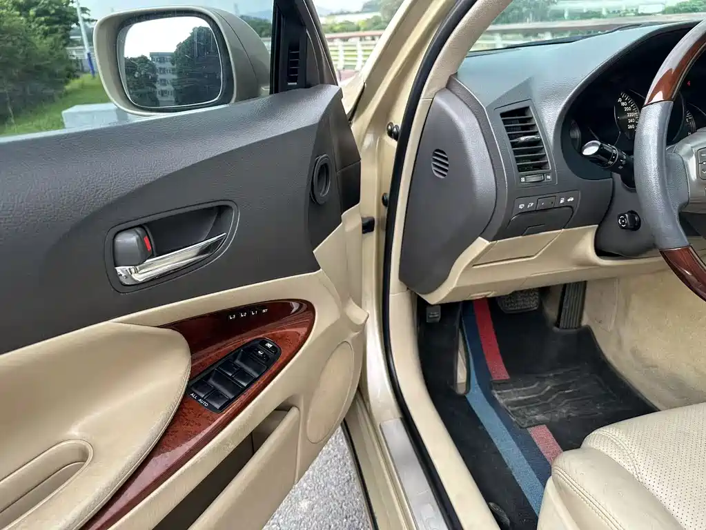 Lexus GS — миниатюра 13