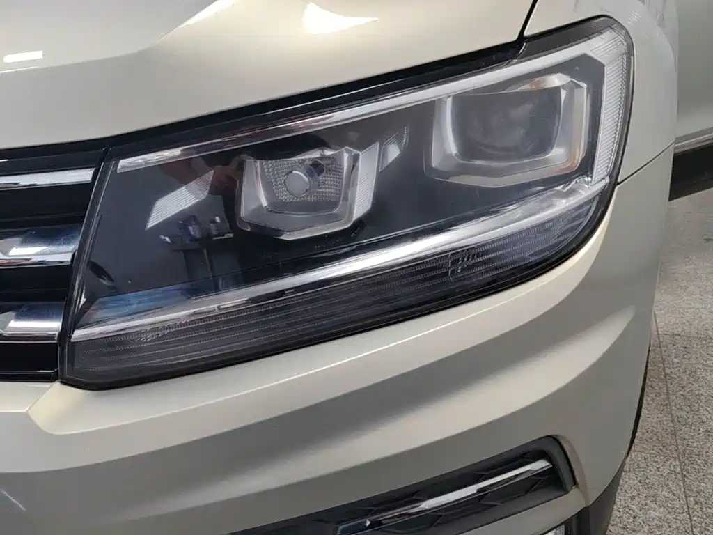 Volkswagen Tiguan L — миниатюра 24
