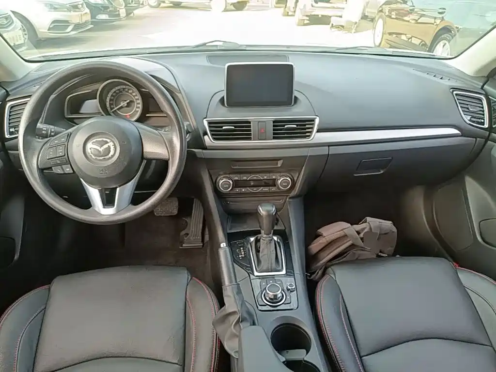 Mazda 3 Axela — миниатюра 10