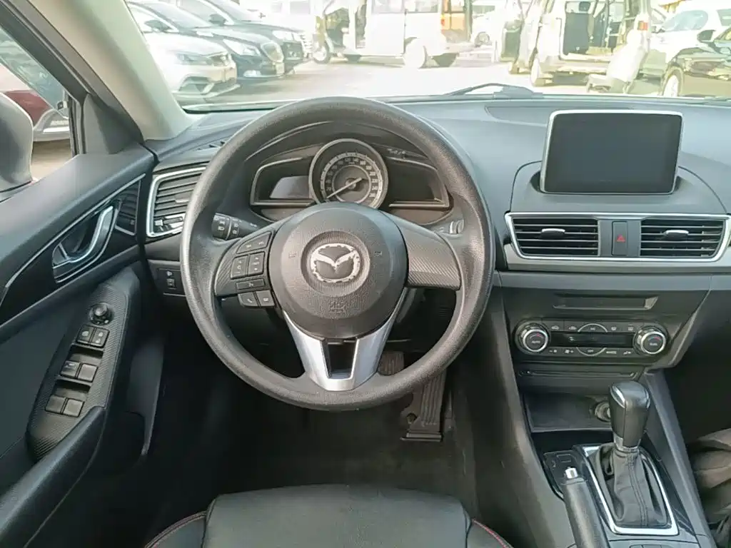 Mazda 3 Axela — миниатюра 11