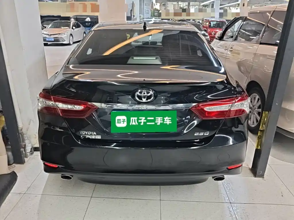 Toyota Camry — миниатюра 6