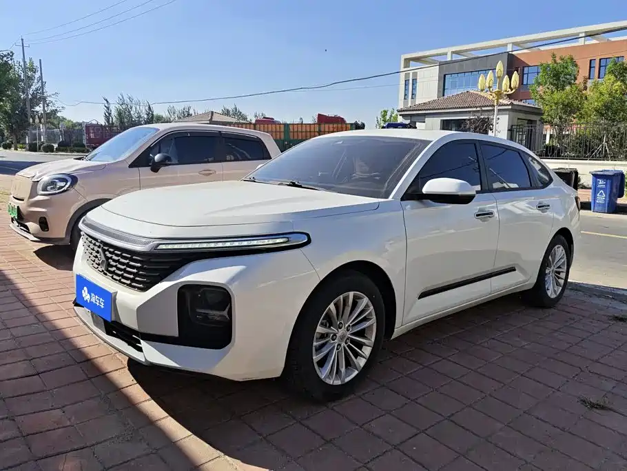 Baojun RC-5