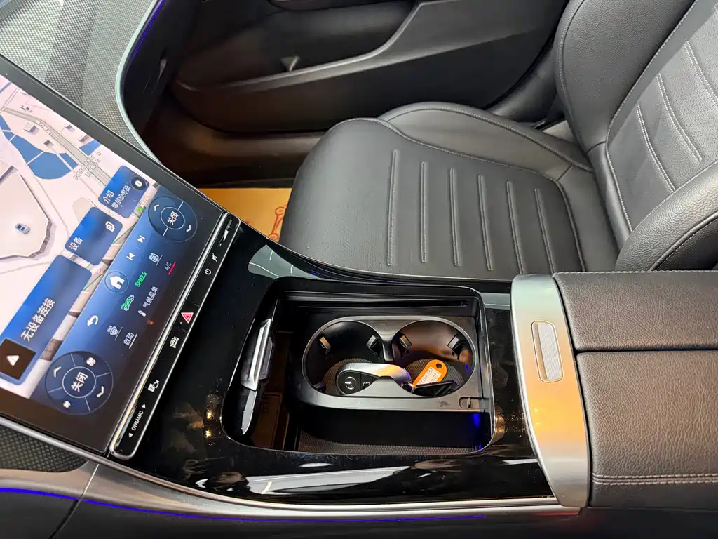 Mercedes-Benz C-Class — миниатюра 9