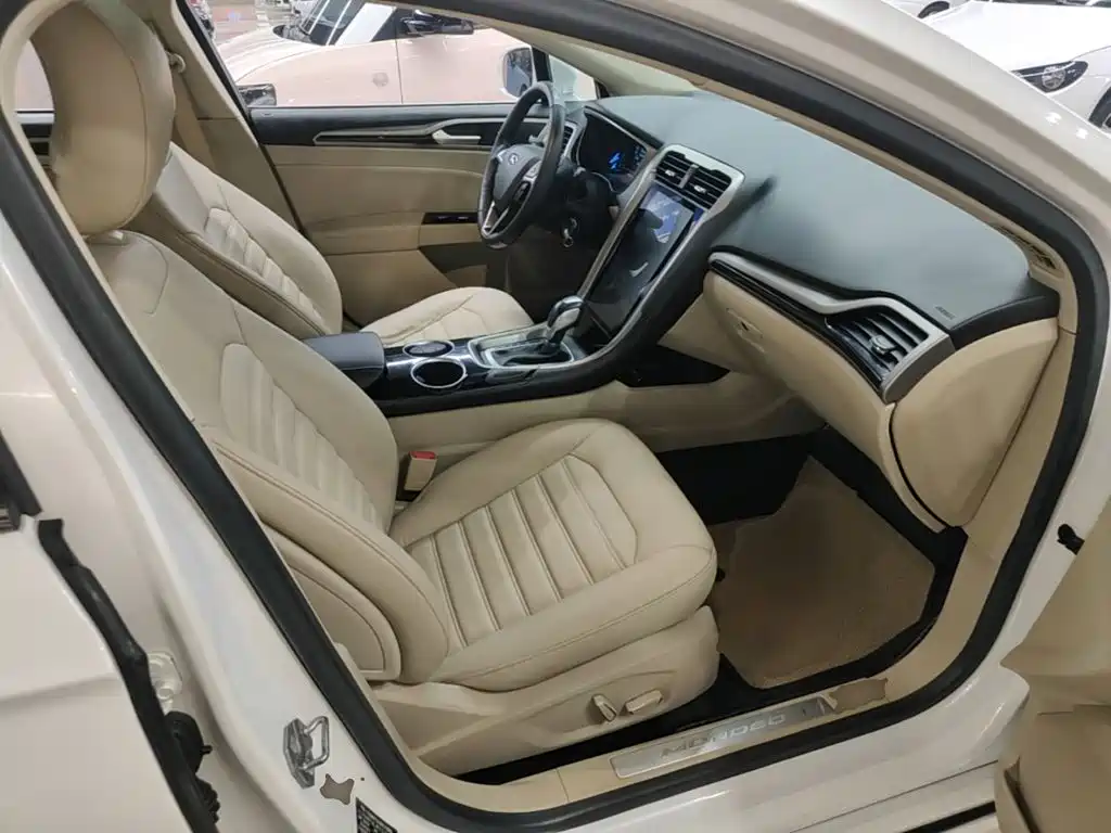 Ford Mondeo — миниатюра 25