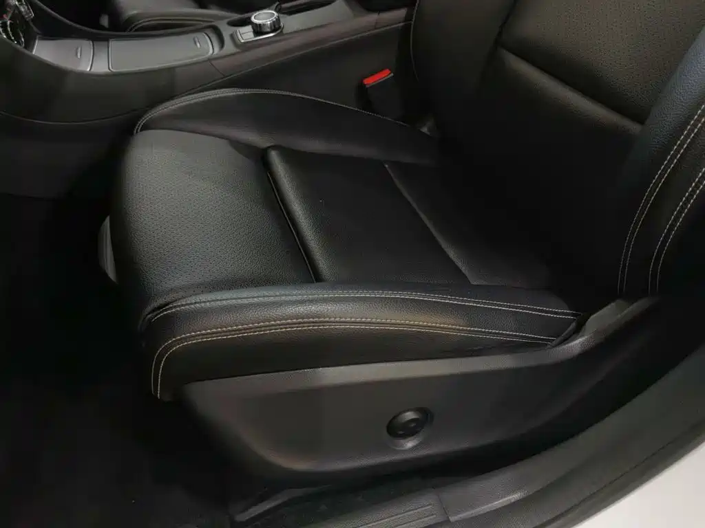 Mercedes-Benz GLA — миниатюра 20