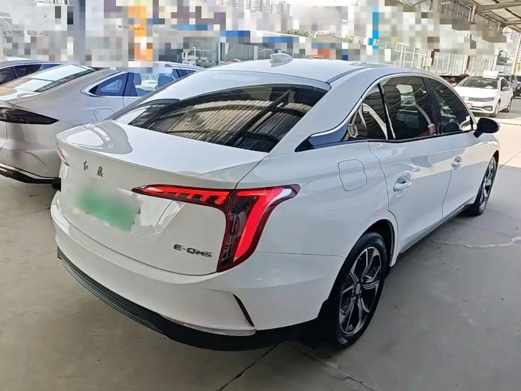 Hongqi Hongqi E-QM5 — миниатюра 7