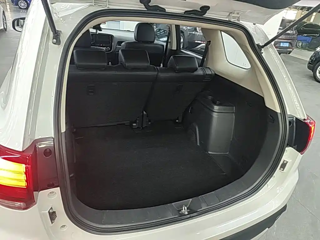Mitsubishi Outlander — миниатюра 15