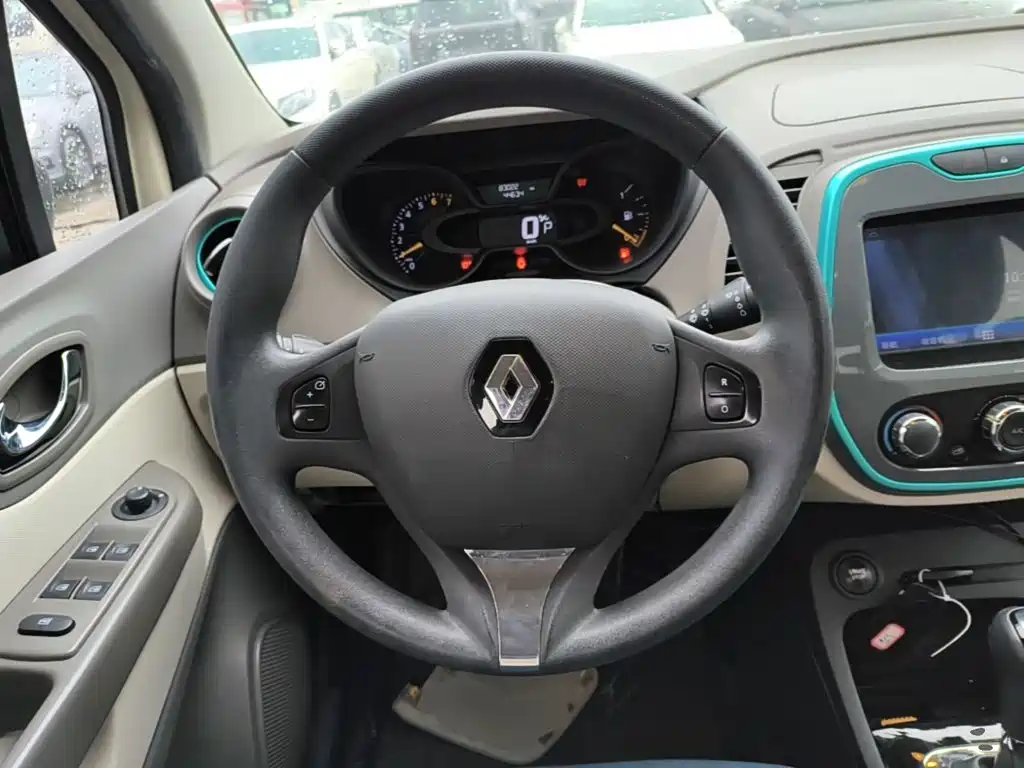 Renault Captur — миниатюра 11
