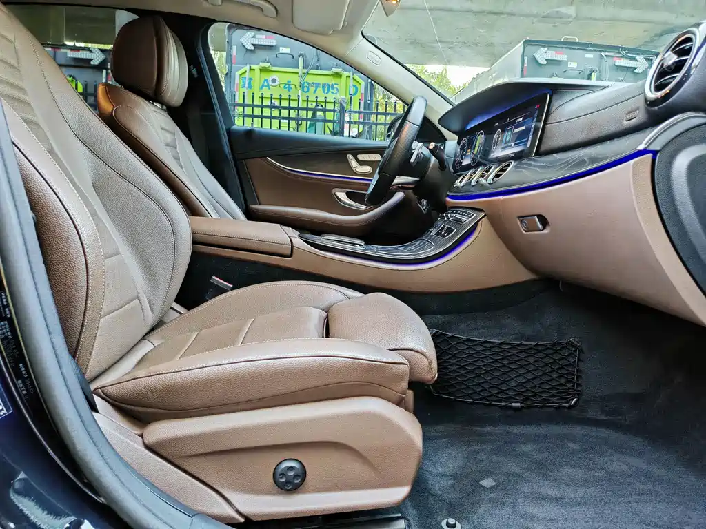 Mercedes-Benz E-Class — миниатюра 14