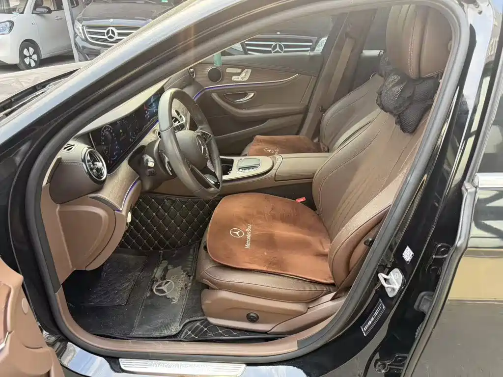 Mercedes-Benz E-Class — миниатюра 7