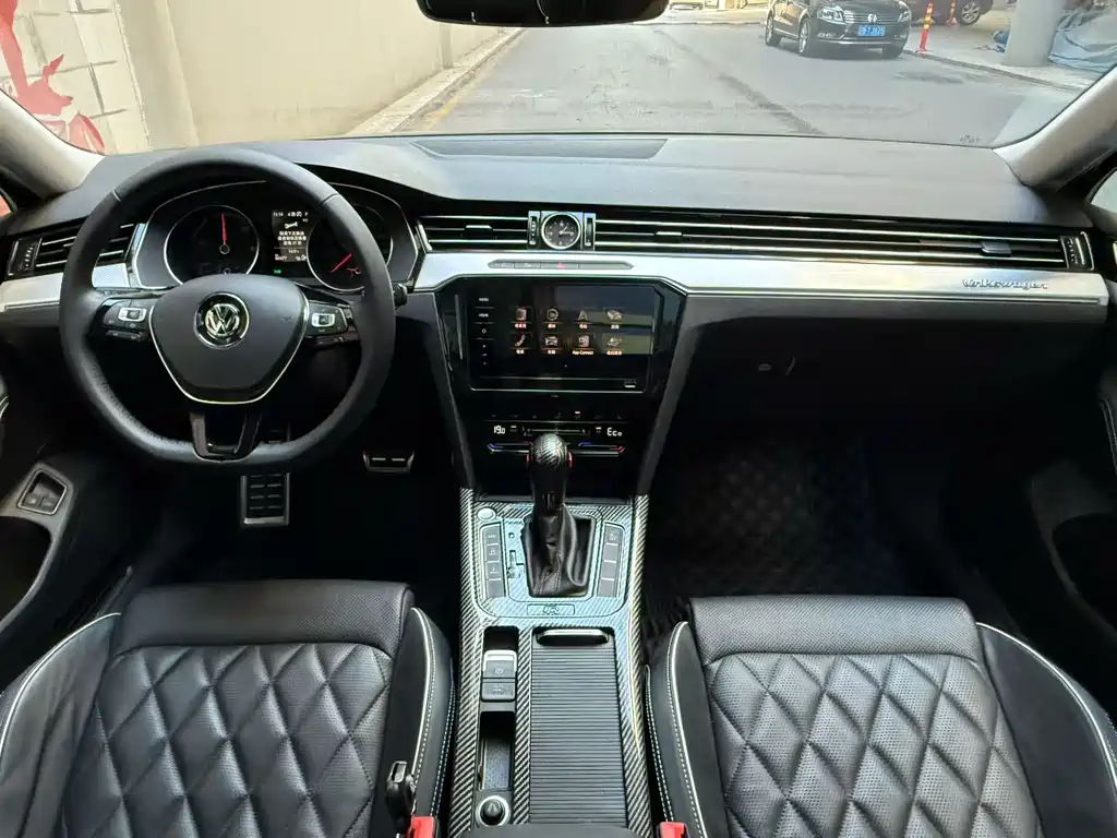 Volkswagen Magotan PHEV — миниатюра 7