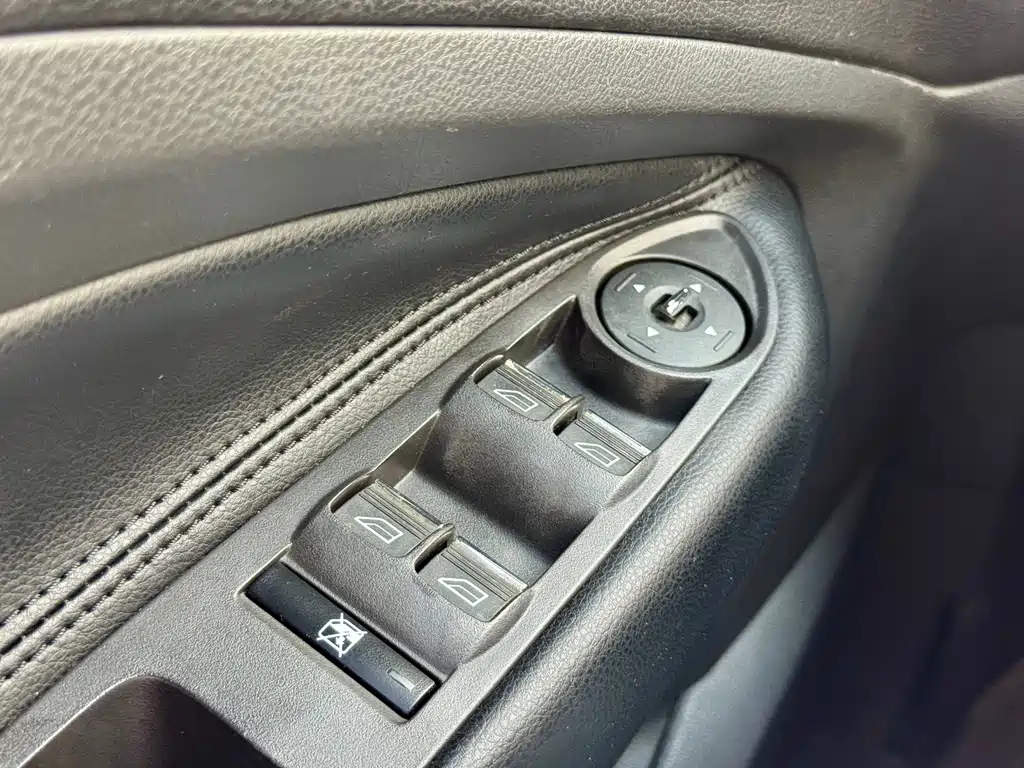 Ford Kuga — миниатюра 19