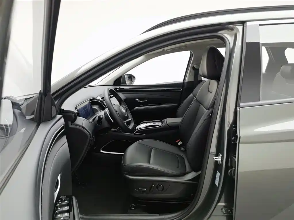 Hyundai Tucson 2023 L 1.5T AT LUX Luxury