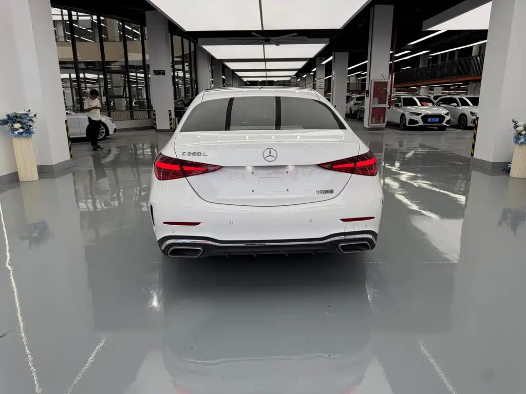 Mercedes-Benz C-Class — миниатюра 14