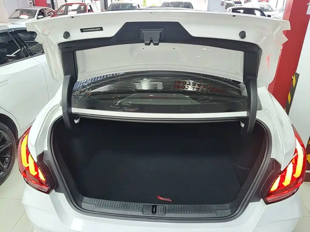 MG MG5 — миниатюра 19
