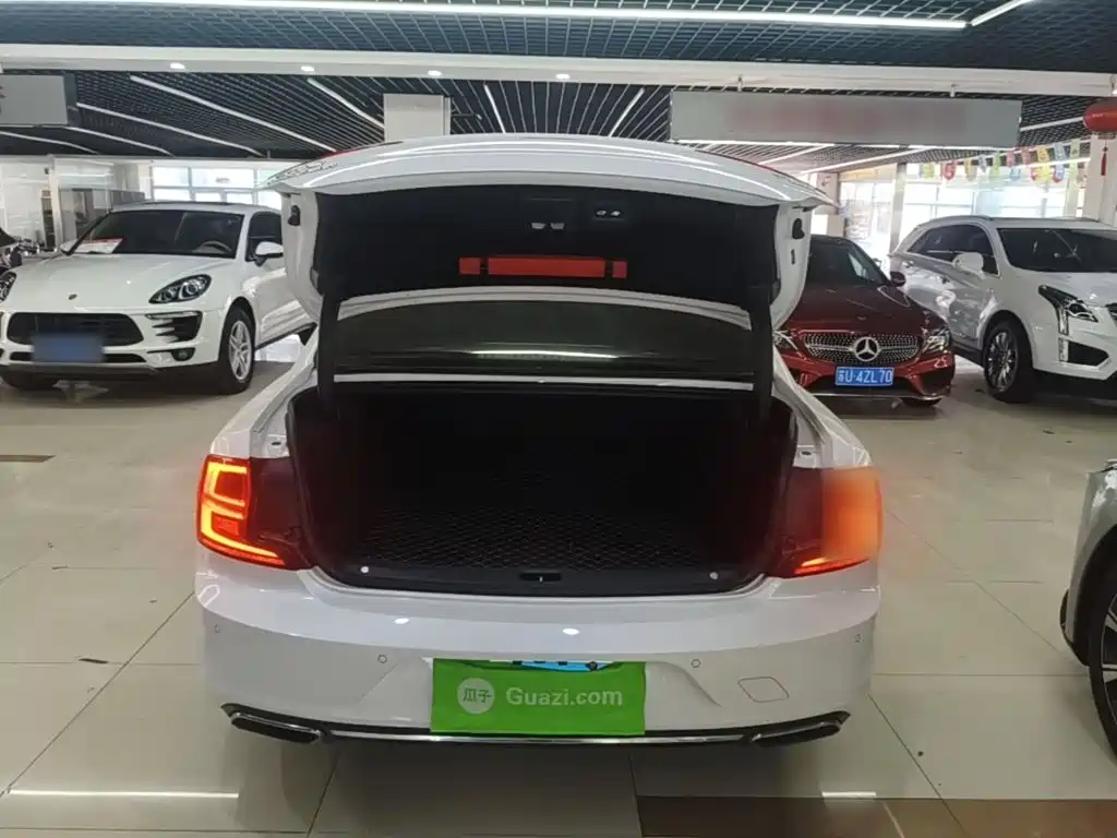 Volvo S90 — миниатюра 19