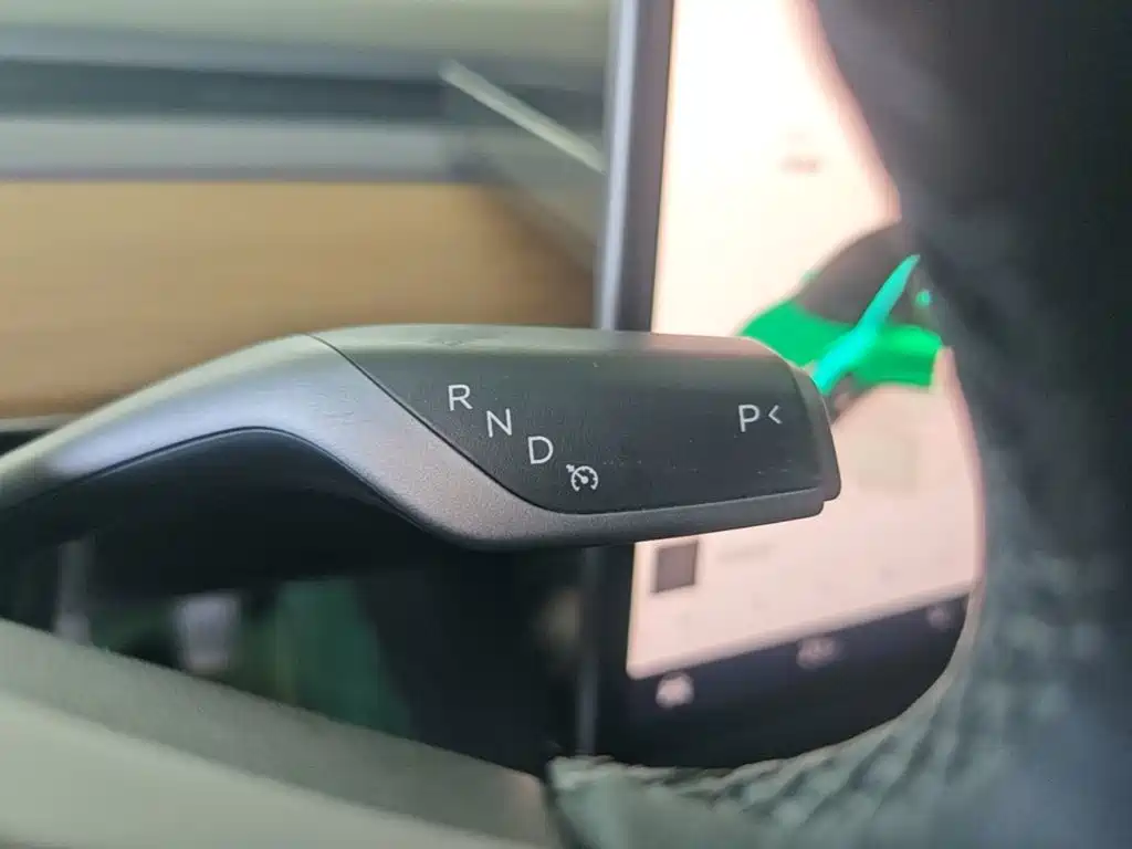 Tesla Model 3 — миниатюра 14