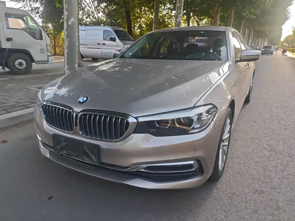 BMW 5 Series — миниатюра 2