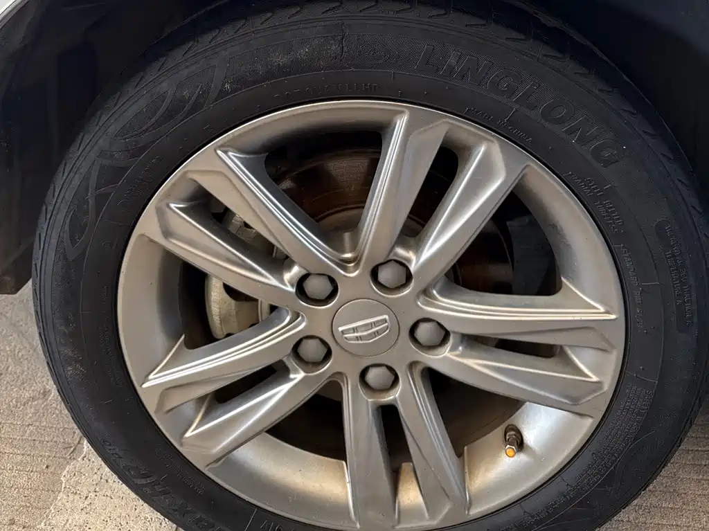 Geely Emgrand — миниатюра 7