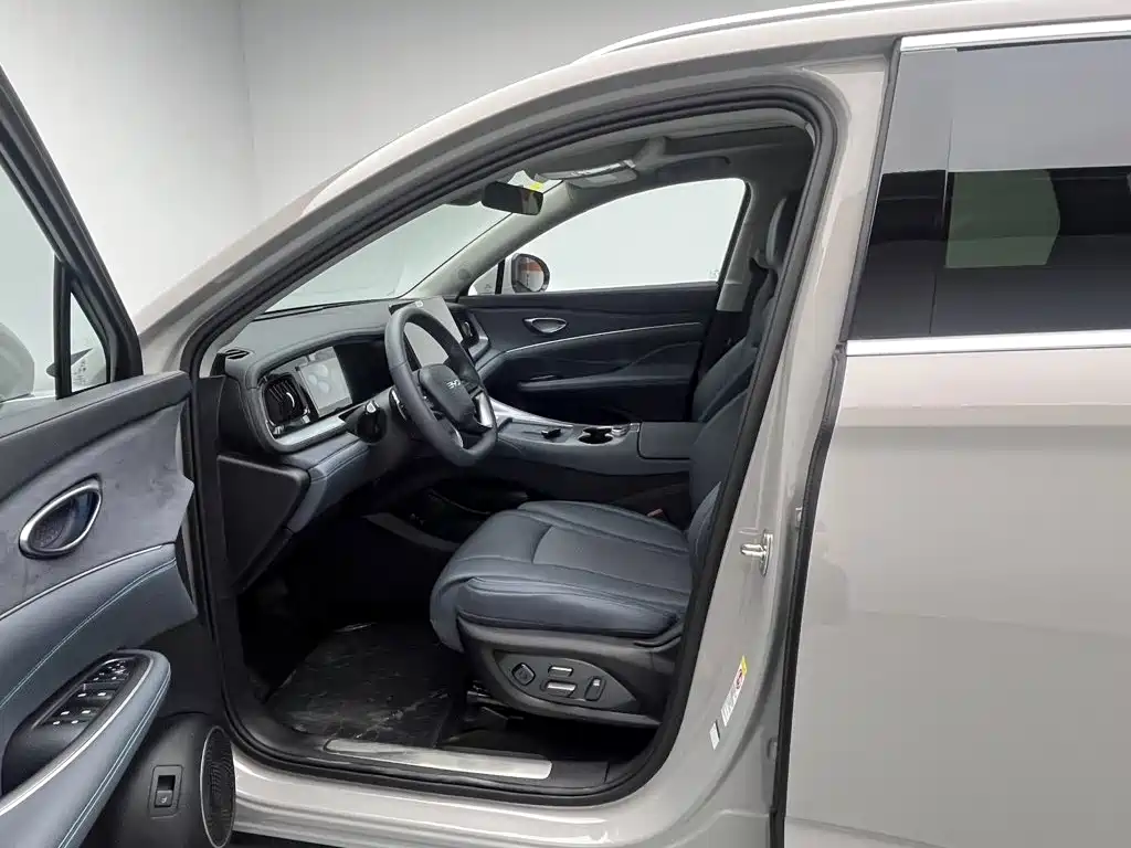 BYD Морской лев 07 DM-i — миниатюра 16
