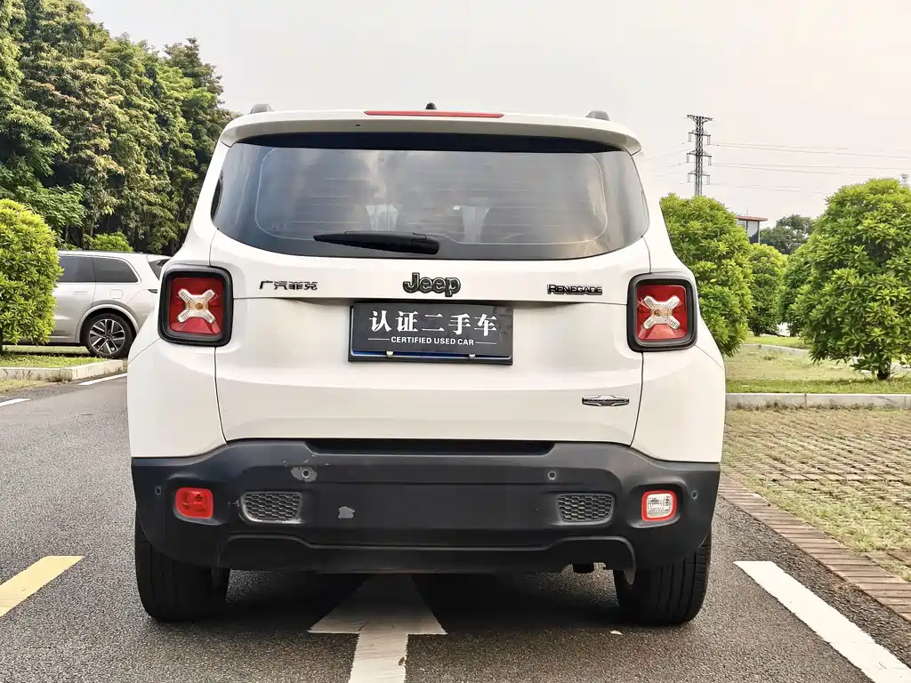 Jeep Renegade — миниатюра 6