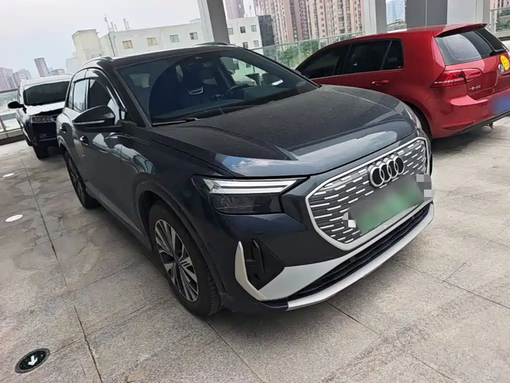 Audi Q4 e-tron — миниатюра 4