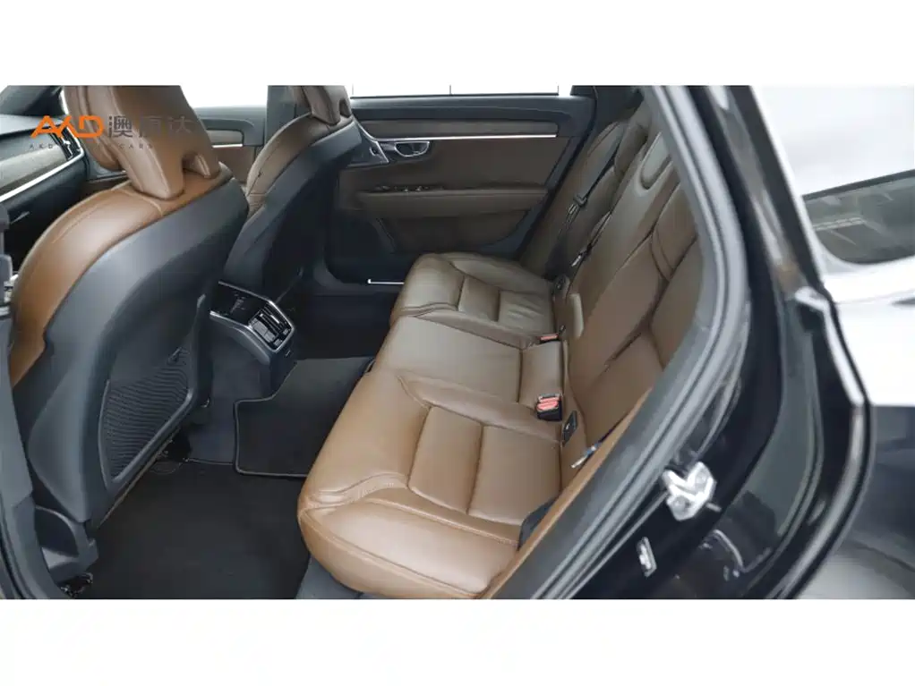 Volvo S90 — миниатюра 7