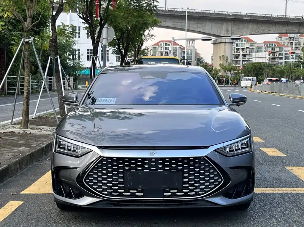 BYD Han — миниатюра 2