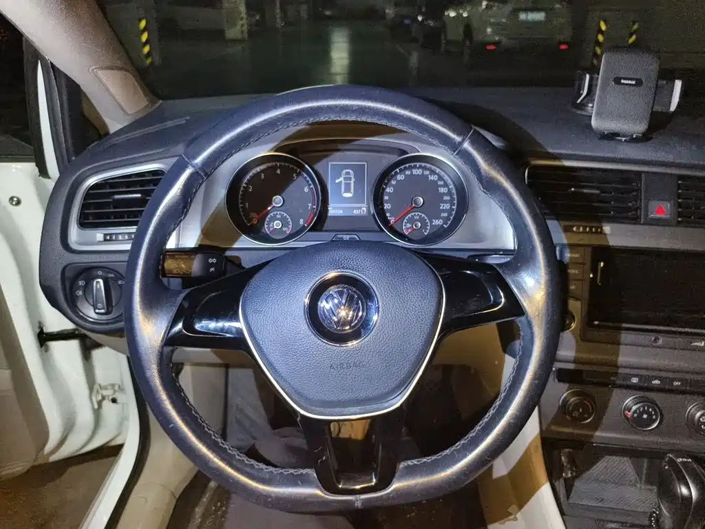 Volkswagen Golf — миниатюра 6