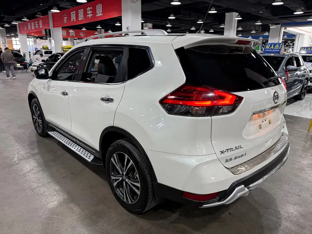 Nissan X-Trail — миниатюра 9