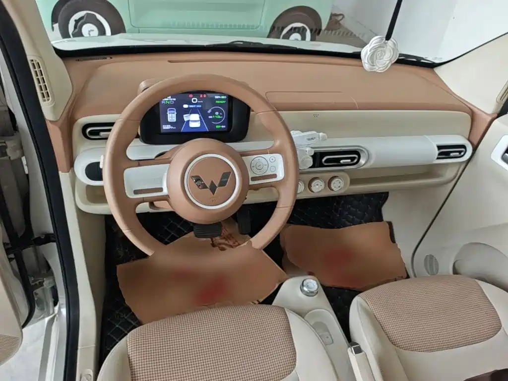 Wuling MINIEV — миниатюра 10