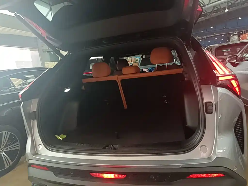 Geely Boyue — миниатюра 19