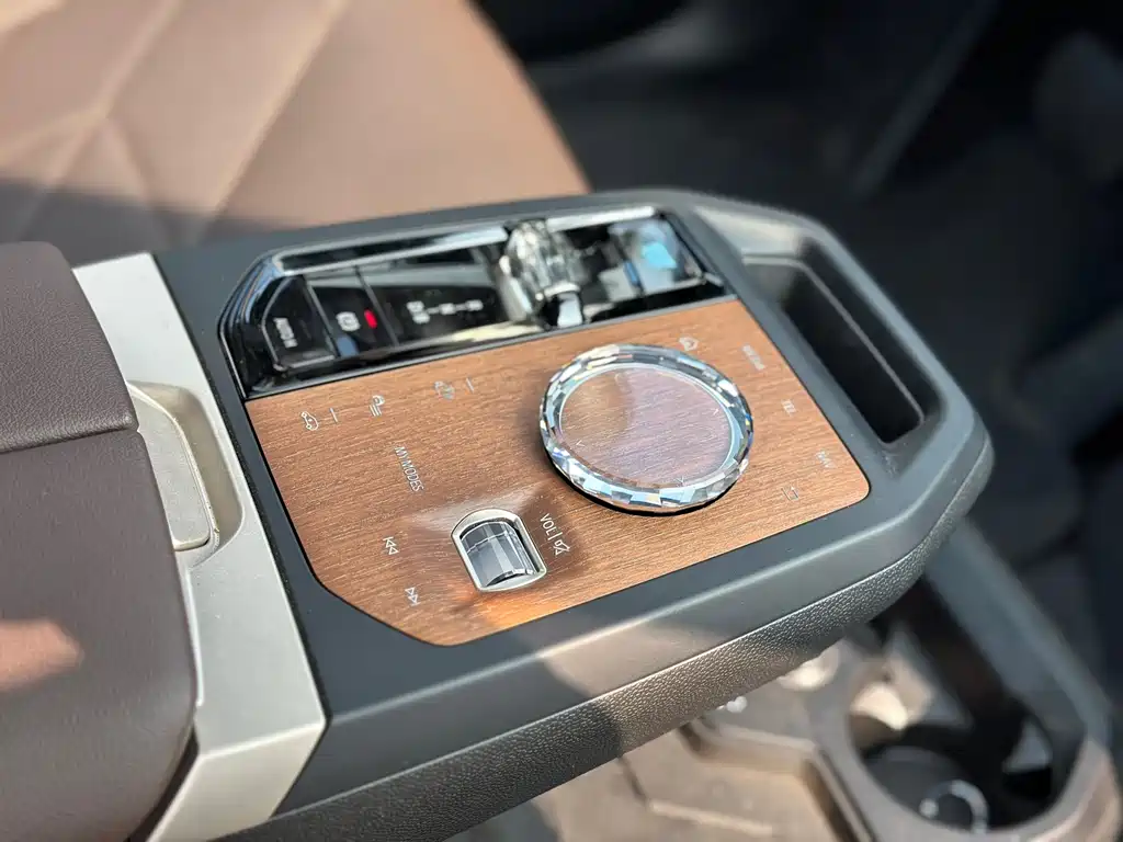 BMW iX M60 2023 M60