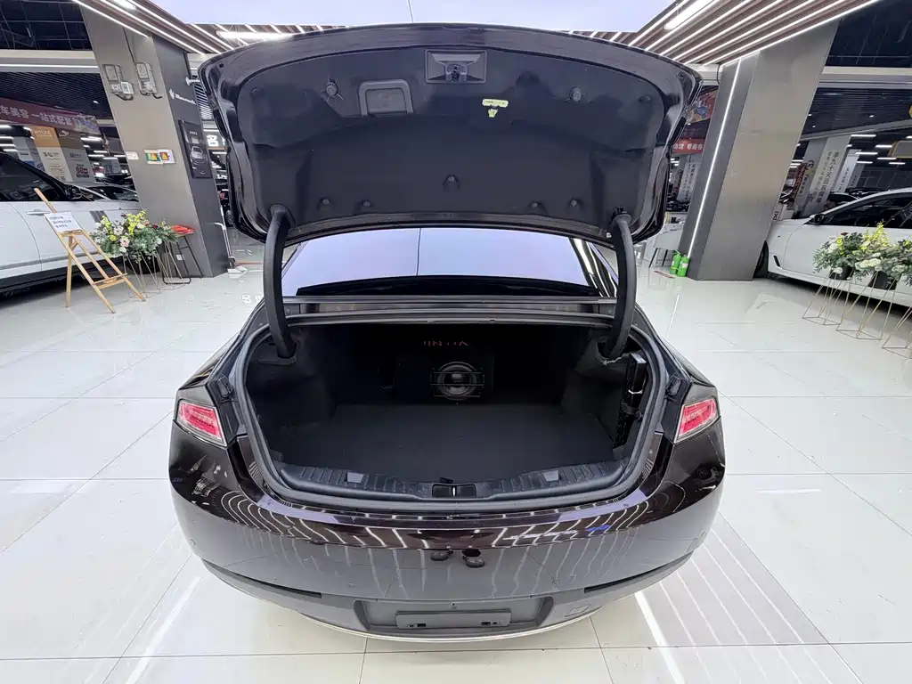 Lincoln MKZ — миниатюра 9