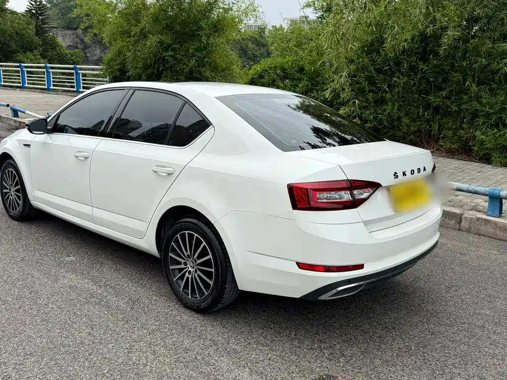 SKODA OCTAVIA